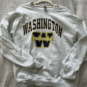 Univ of Washington women’s crew neck heather gray Medium